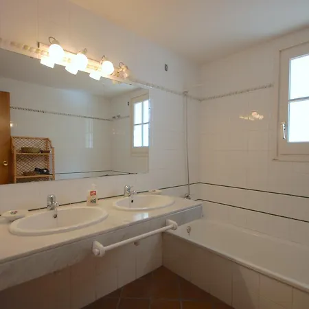 Lets Holidays Sailor House With Sea Views * Tossa de Mar